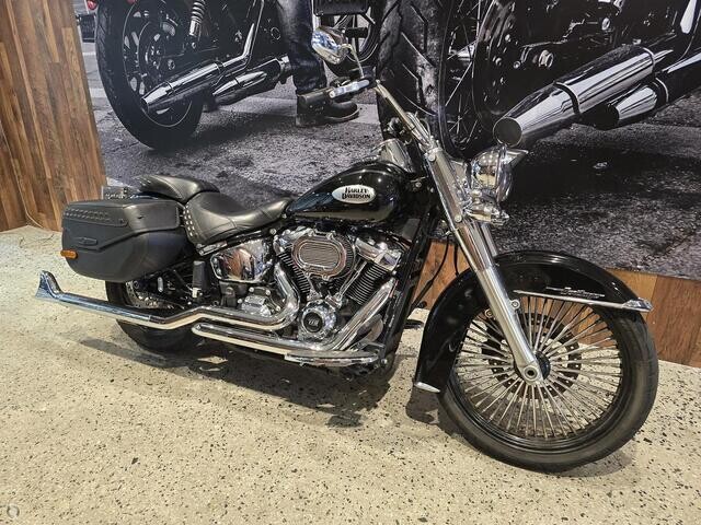 Harley-Davidson® Heritage Classic 107 2021 FLHC