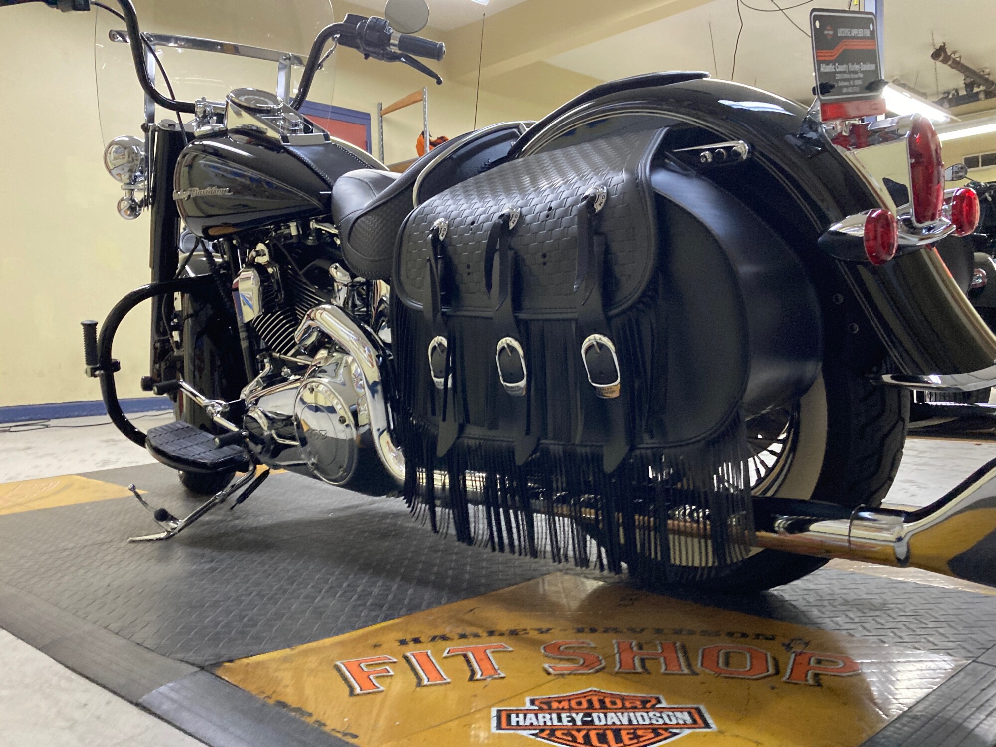 2017 Harley-Davidson® Softail® Deluxe Vivid Black FLSTN, photo 6