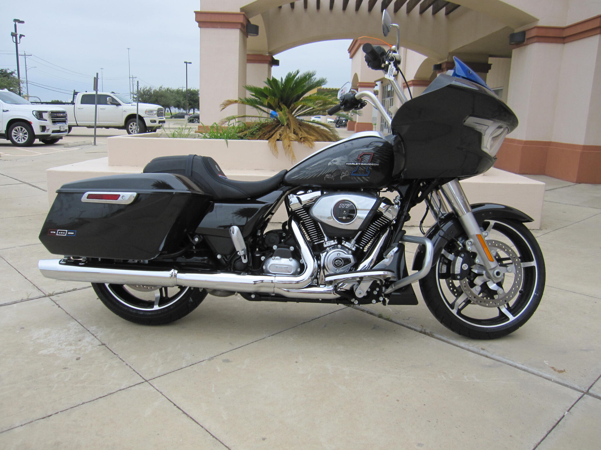 2026 Harley-Davidson® Road Glide® MIDNIGHT EMBER
