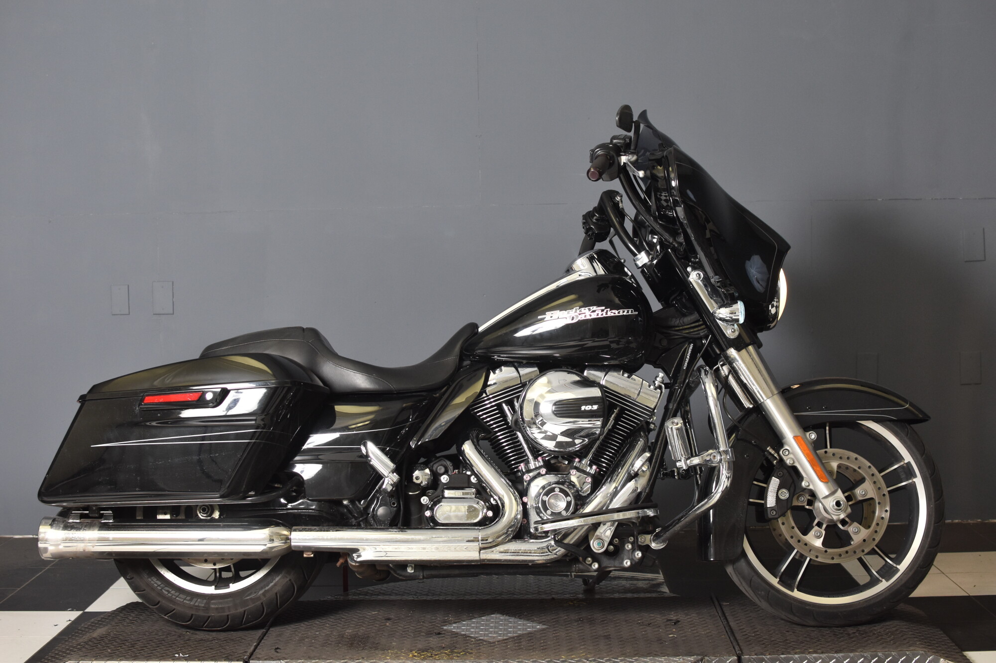 2015 Harley-Davidson® Street Glide® Special Vivid Black FLHXS 