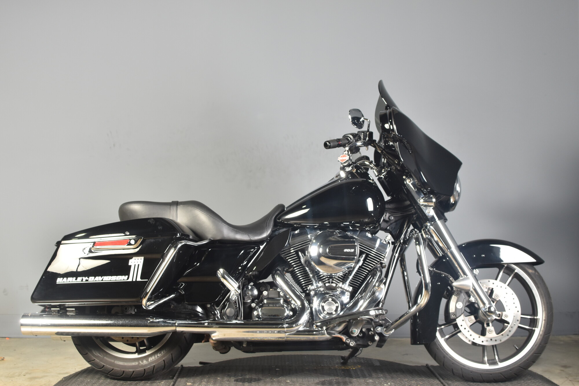 2015 Harley-Davidson® Street Glide® Special Vivid Black | Old