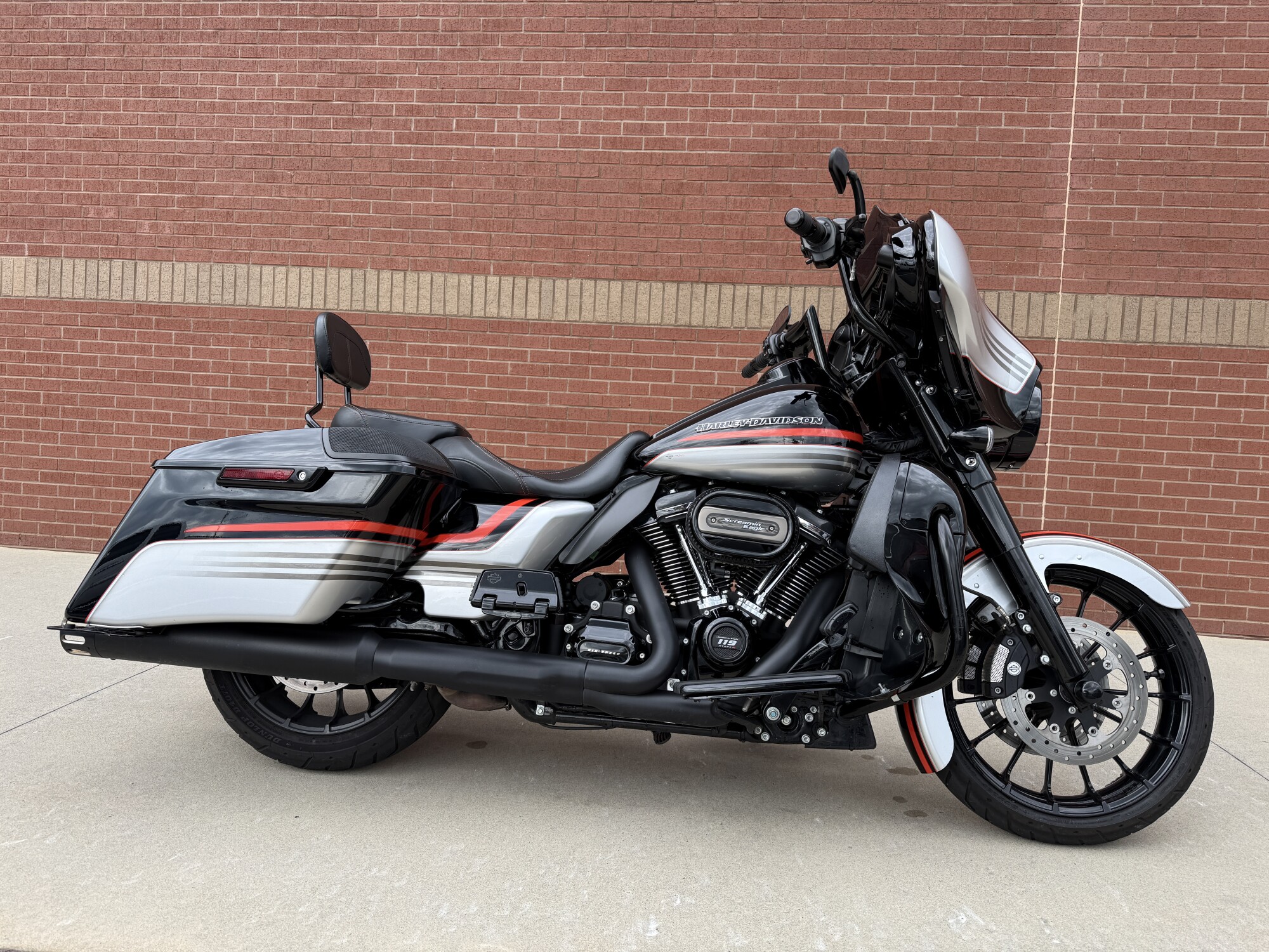 2018 Harley-Davidson® Street Glide® Special Custom Print