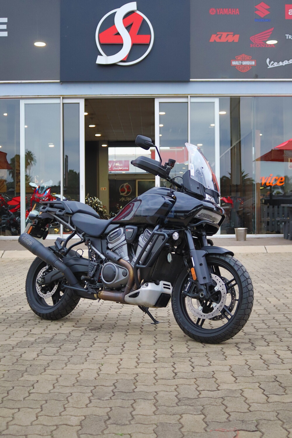 2022 Harley-Davidson® Pan America™ 1250 Special Black