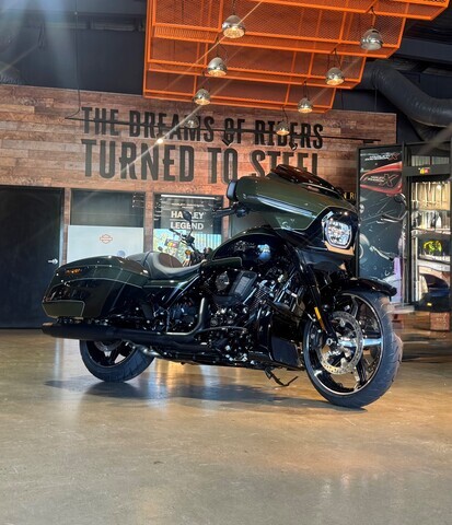 Harley-Davidson® Street Glide® 2025 FLHX