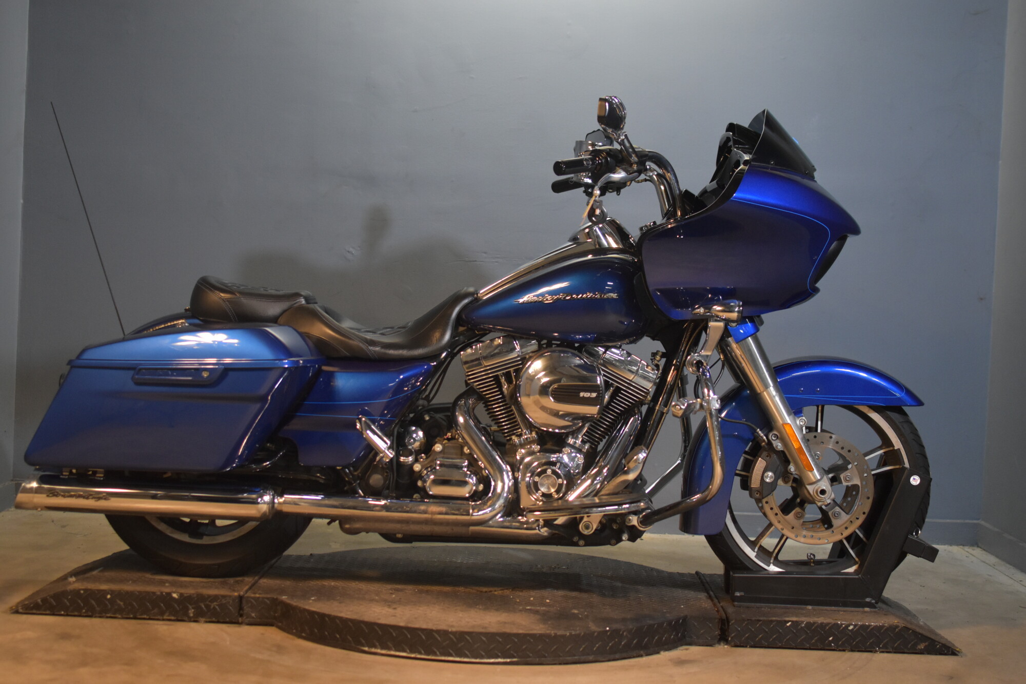 2015 Harley-Davidson® Street Glide® orange denim | MotorCity