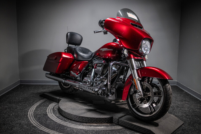 2017 Street Glide® Special (FLHXS)