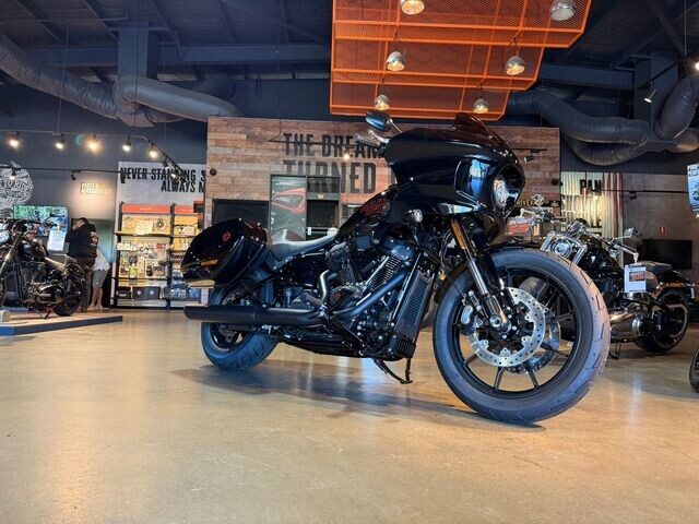 MY26 Harley-Davidson Softail Low Rider ST 117 w/ABS (FXLRST) Vivid Black