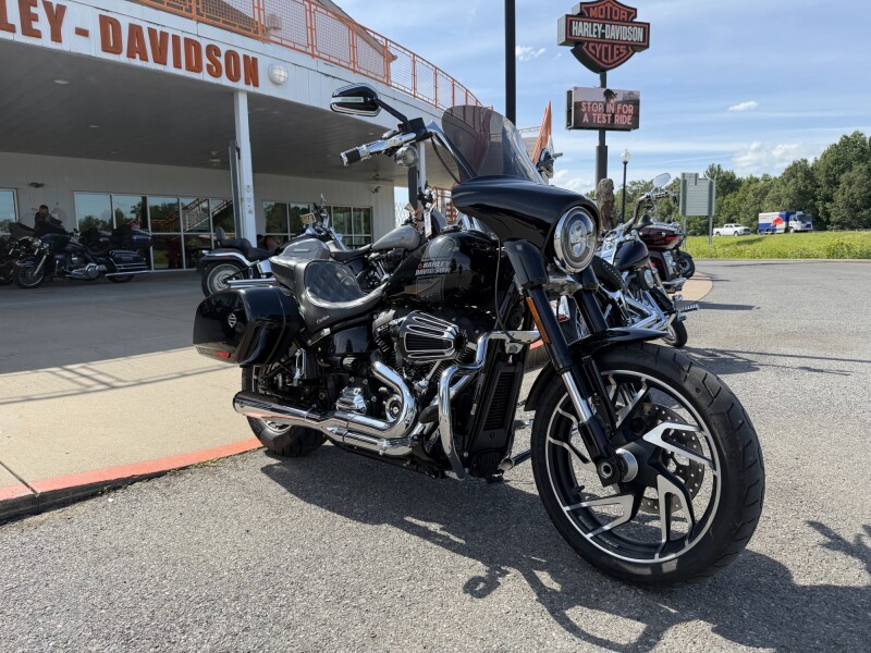 2021 Harley-Davidson® Sport Glide® Vivid Black Deluxe