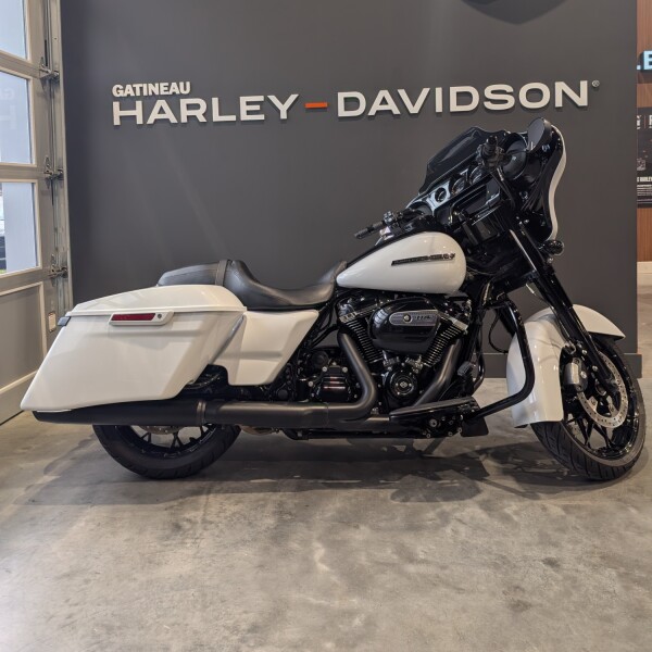 2020 Harley-Davidson® Street Glide® Special Stone Washed White Pearl