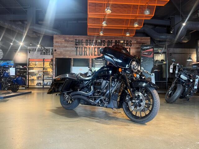 2018 Harley-Davidson® Street Glide® Special