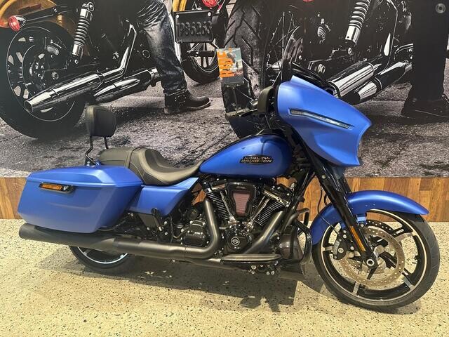 Harley-Davidson® Street Glide® 2025 FLHX