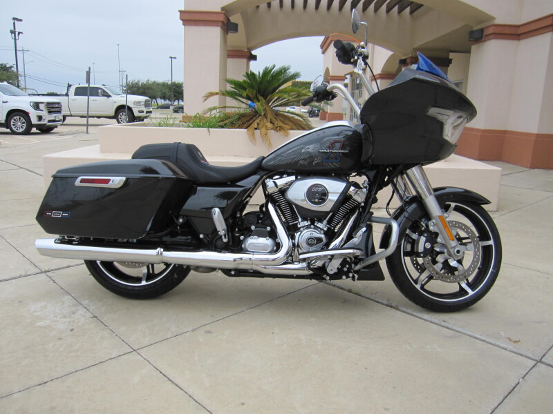 2026 Harley-Davidson® Road Glide® MIDNIGHT EMBER