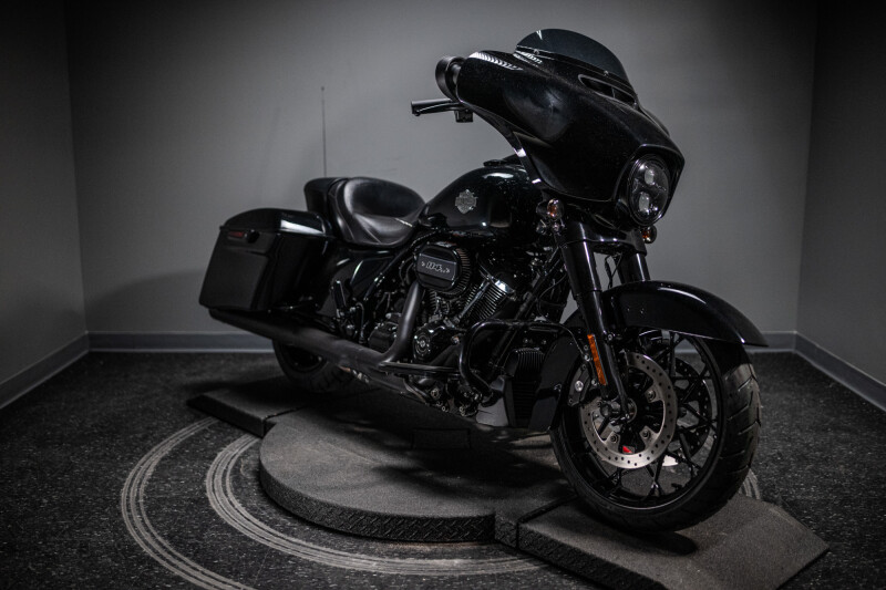 FLHXS 2023 Street Glide® Special