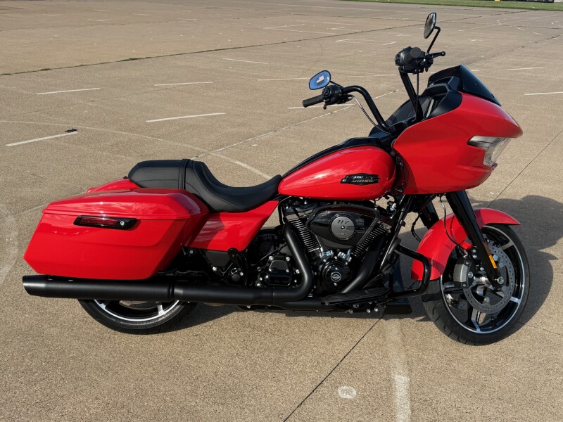 2026 Harley-Davidson® Road Glide® Blood Orange Black Trim