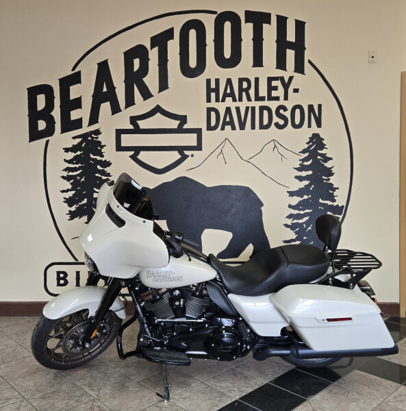 2023 Harley-Davidson® Street Glide® ST White Sand Pearl
