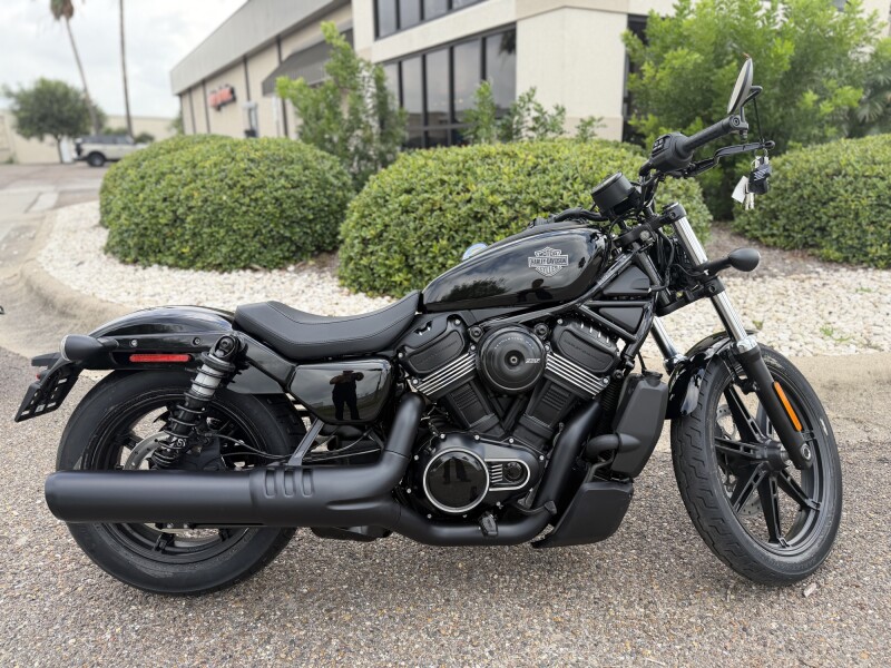 2026 Harley-Davidson® Nightster® Vivid Black Black Trim