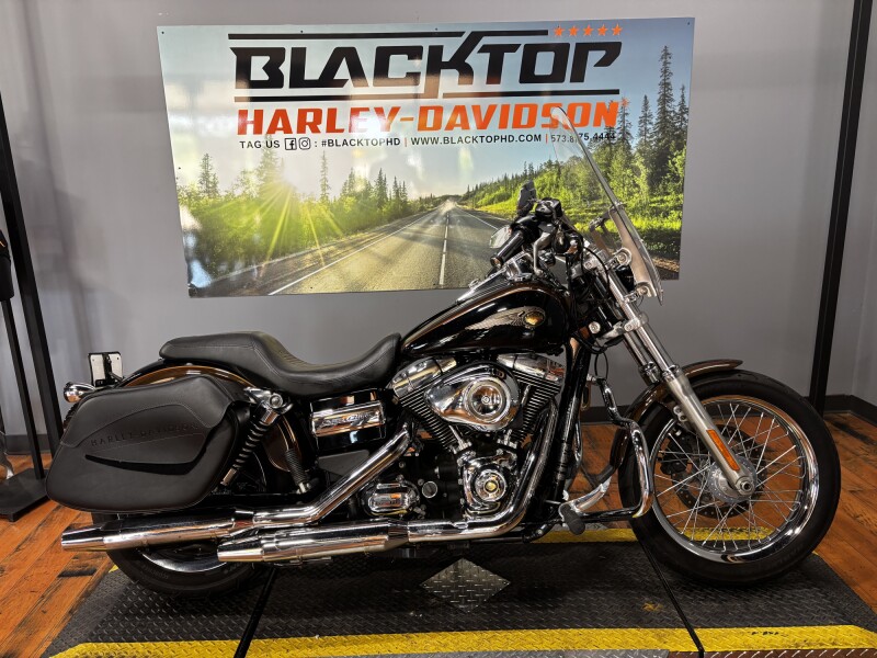 2013 Harley-Davidson® Super Glide® Custom BRONZE/ANN BLK W/ PINSTRIPE
