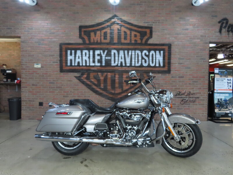 2017 Harley-Davidson® Road King® FLHR