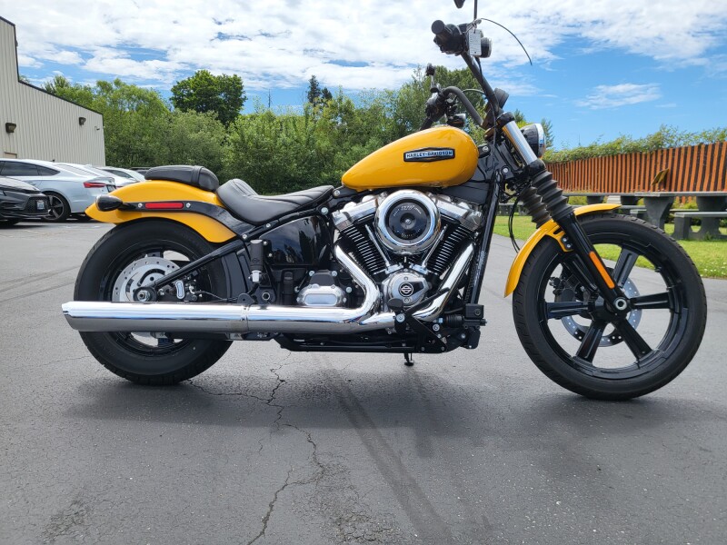 2025 Harley-Davidson® Street Bob® Centerline w/Cast Wheels