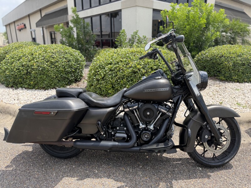 2020 Harley-Davidson® Road King® Special RVR RCK GRY DNM