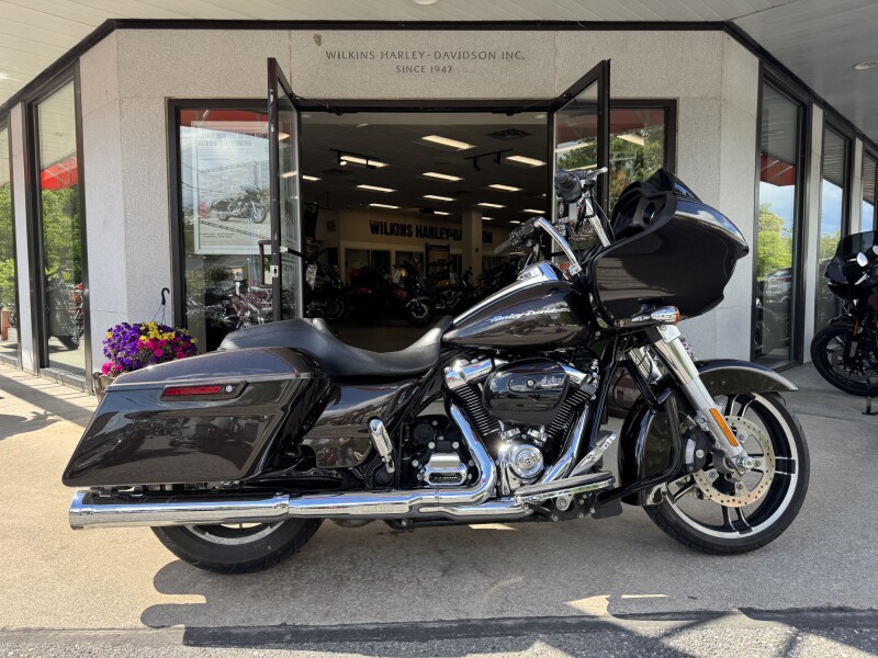2018 HARLEY-DAVIDSON FLTRX ROAD GLIDE in Sumatra Brown