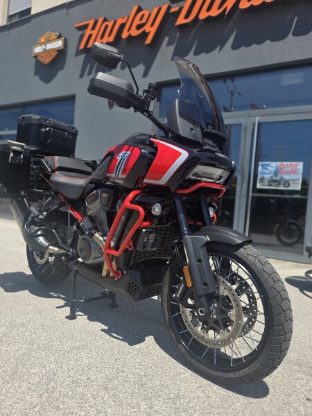 2024 Harley-Davidson® CVO™ Pan America® Legendary Orange