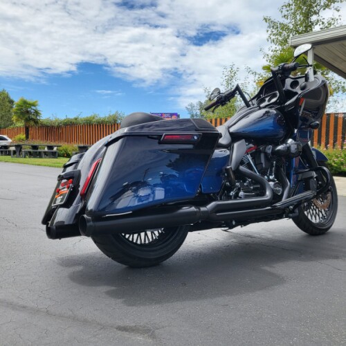 2019 Harley-Davidson® CVO™ Road Glide® Mako Shark Fade thumb 0