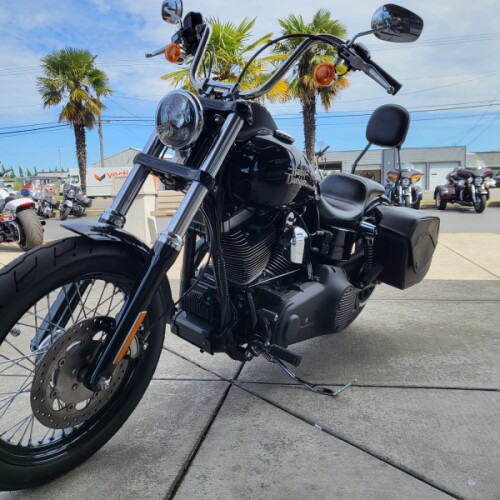 2016 Harley-Davidson® Street Bob® FXDB thumb 0