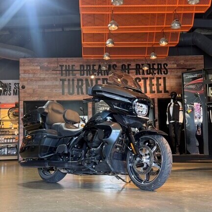 MY25 Harley-Davidson Touring Street Glide Ultra 117 w/ABS Cruise (FLHXU)  thumb 3