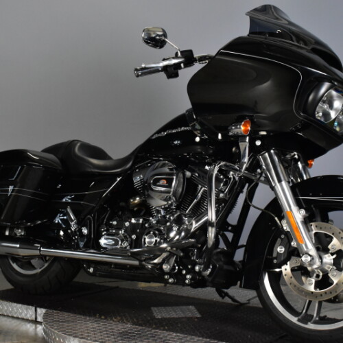 2015 Harley-Davidson® Street Glide® Special FLHXS thumb 2