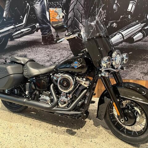 Harley-Davidson MY25 Harley-Davidson Softail Heritage Classic 117 w/ABS Cruise (FLHC) 2025  thumb 3