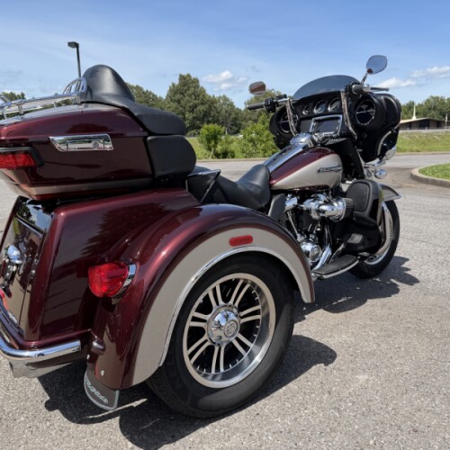 2018 Harley-Davidson® Tri Glide® Ultra Twisted Cherry/Silver Fortune thumb 1