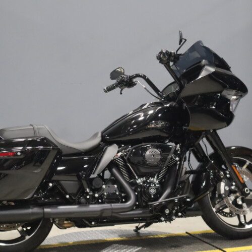 2024 Harley-Davidson<sup>®</sup> Road Glide® FLTRX thumb 2