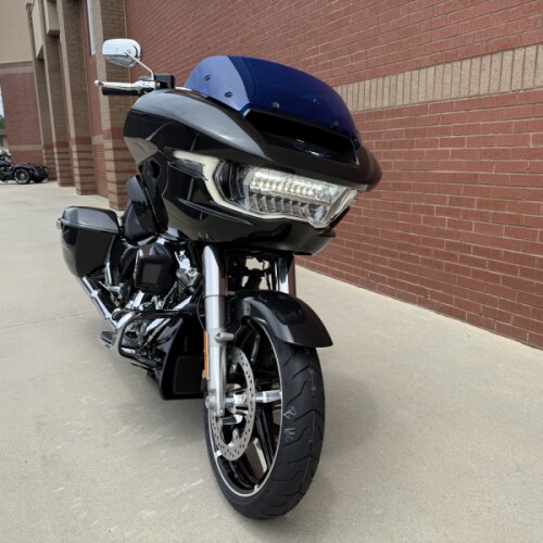 2026 Harley-Davidson® Road Glide® Midnight Ember Chrome Trim thumb 2