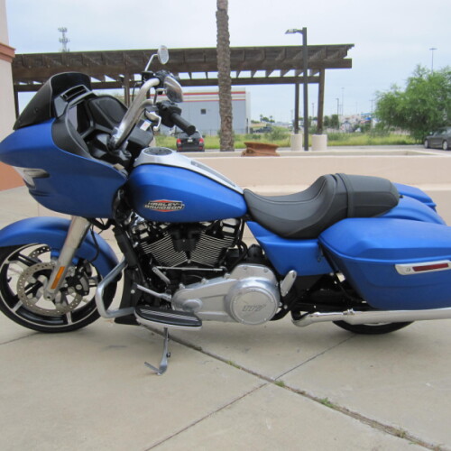2026 Harley-Davidson® Road Glide® Aurora Blue Denim Chrome Trim thumb 1