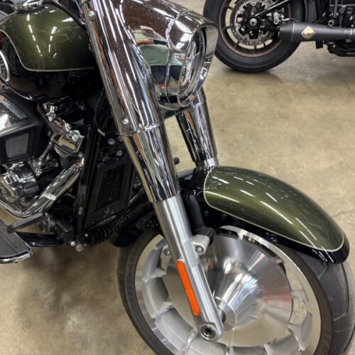 2026 Harley-Davidson® Fat Boy® Olive Steel Metallic / Vivid Black Chrome Trim thumb 1