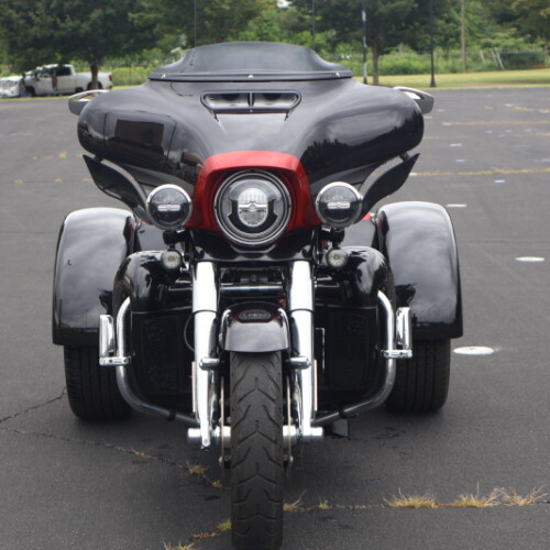 2020 Harley-Davidson® CVO™ Tri Glide® Black Stardust w/ Magnetic Gray & Wicked Red thumb 1