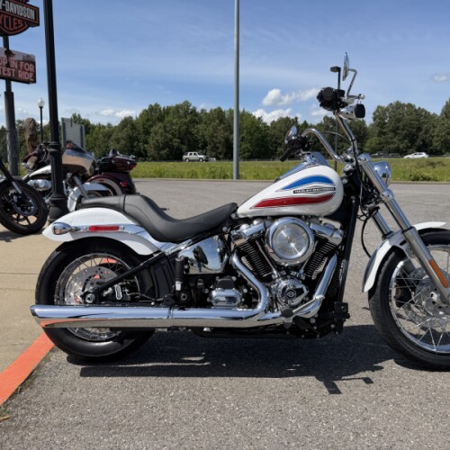 2026 Harley-Davidson® Super Glide® White Onyx Pearl thumb 2