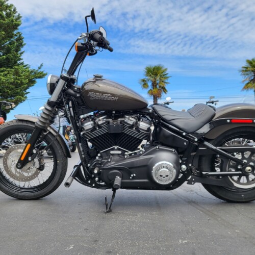 2020 Harley-Davidson® Street Bob® River Rock Gray thumb 0