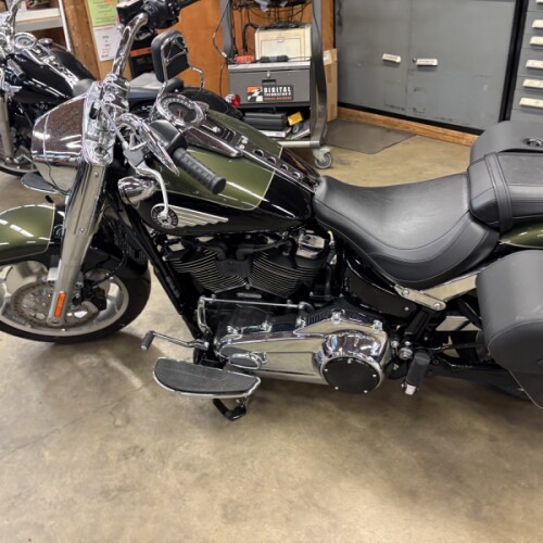 2026 Harley-Davidson® Fat Boy® Olive Steel Metallic / Vivid Black Chrome Trim thumb 0