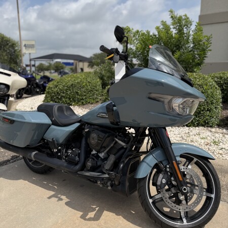 2024 Harley-Davidson® Road Glide® Sharkskin Blue - Black Finish thumb 3