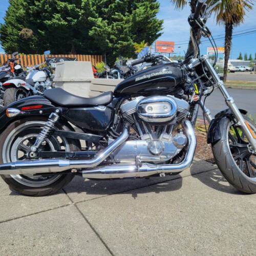 2015 Harley-Davidson® 883 Roadster Vivid Black thumb 3