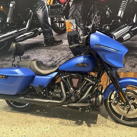 Harley-Davidson® Street Glide® 2025 FLHX thumb 3