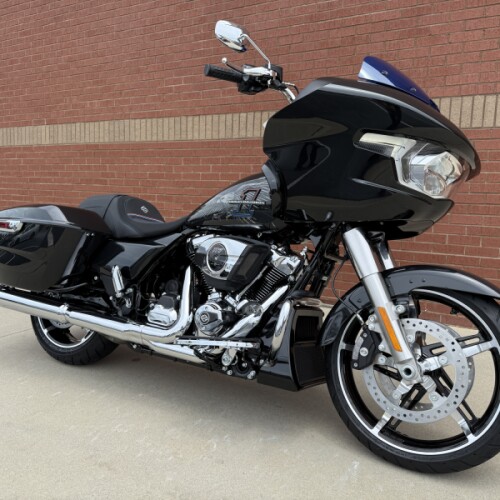 2026 Harley-Davidson® Road Glide® Midnight Ember Chrome Trim thumb 3