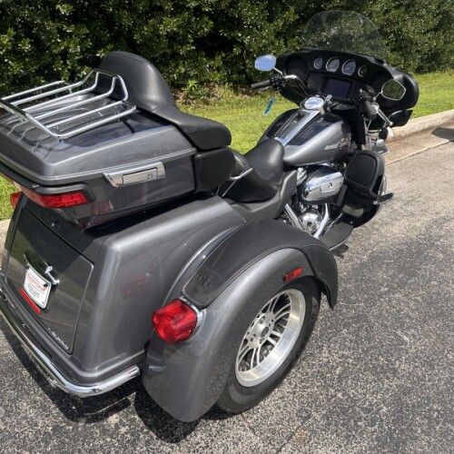 2022 Harley-Davidson® Tri Glide® Ultra | Used Three-Wheel Touring Motorcycle thumb 1