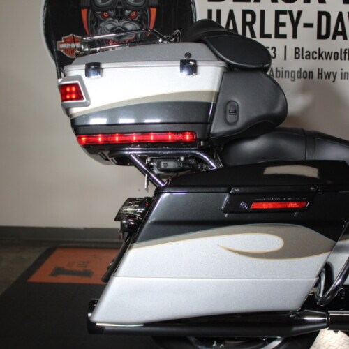 2013 CVO™ Ultra Classic® Electra Glide® FLHTCUSE8  thumb 3