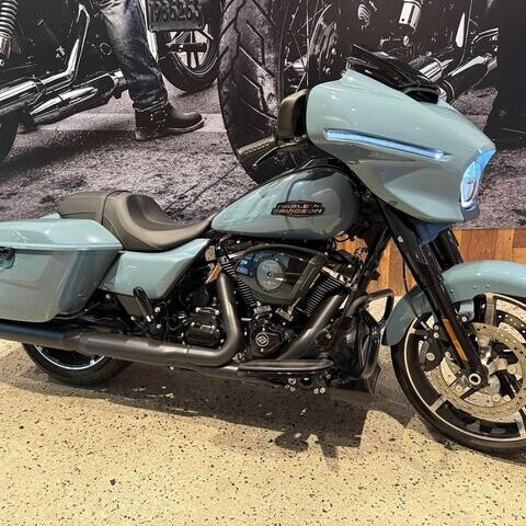 Harley-Davidson® Street Glide® 2024 FLHX thumb 3