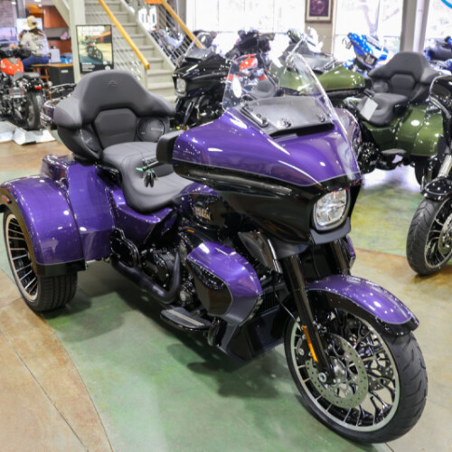 2026 Harley-Davidson® Street Glide 3 Limited Purple Abyss / Vivid Black Black Trim thumb 3