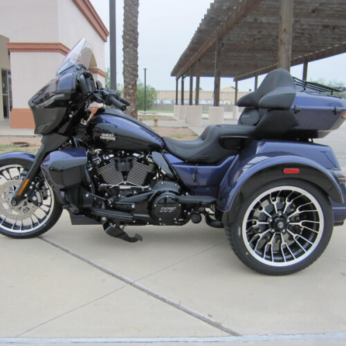 2026 Harley-Davidson® Street Glide 3 Limited Purple Abyss / Vivid Black Chrome Trim thumb 2