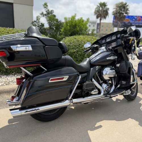 2016 Harley-Davidson® Ultra Limited Vivid Black thumb 1
